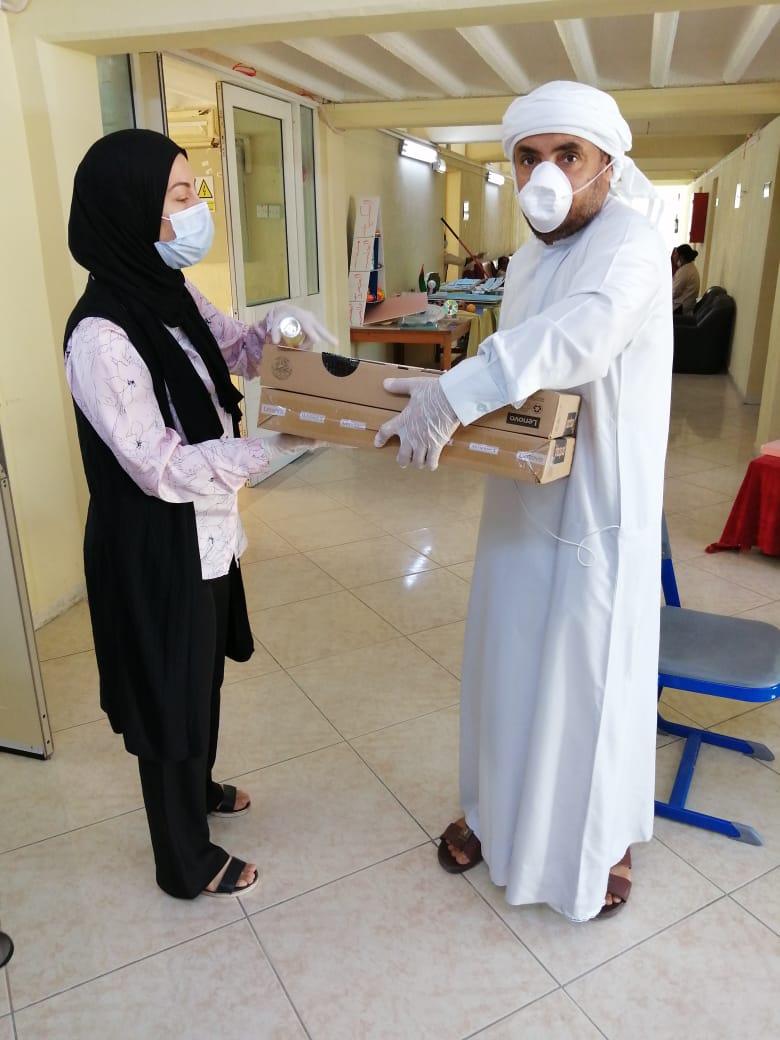 توزيع 850 جهاز كمبيوتر على طلبة مدارس الشيخ سعود الخيرية